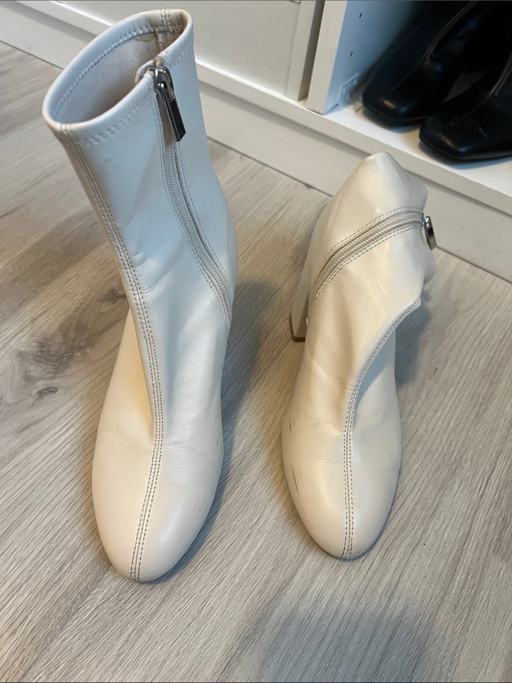 Women's Cream Leather Zip Ankle Boots